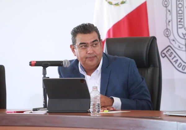 Coadyuva gobierno de Puebla con federación para fortalecer sistema de salud