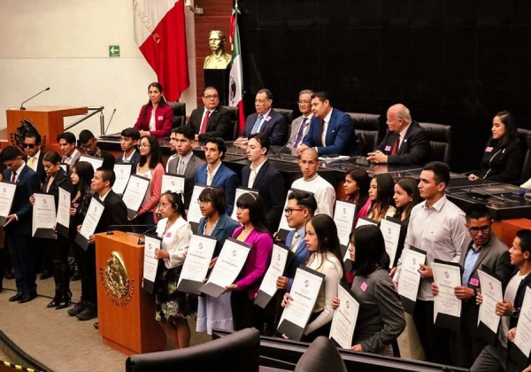 Entrega Armenta reconocimientos por amor al deporte