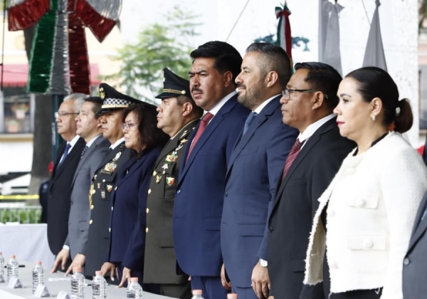 Con colocación del Bando Solemne, Fiestas Patrias inician en Puebla