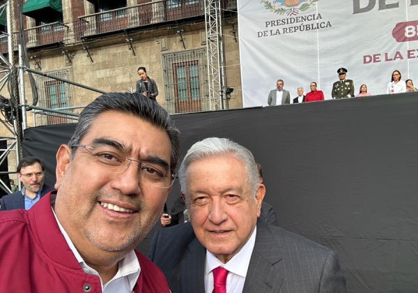 Asisten 15 mil poblanos a movilización de AMLO: Céspedes Peregrina