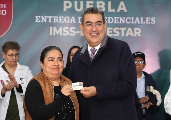 Inicia Sergio Salomón entrega de credenciales del programa IMSS BIENESTAR