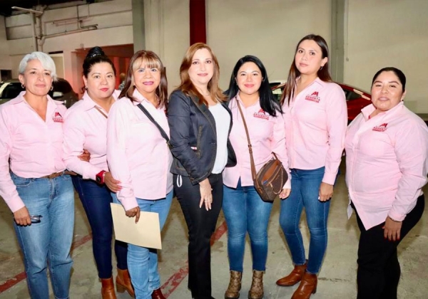 Preside Ceci Arellano jornada de salud en Acajete, Huejotzingo, Santa Clara Ocoyucan y Puebla