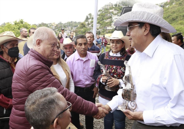 Detona Gobierno de Sergio Salomón obras carreteras en región de Xicotepec para fortalecer desarrollo