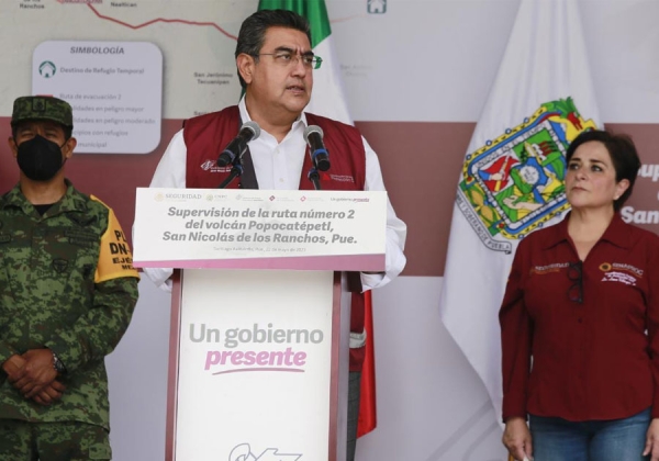 Con responsabilidad, gobierno de Puebla, federación y municipios actúan ante actividad del Popocatépetl: Sergio Salomón