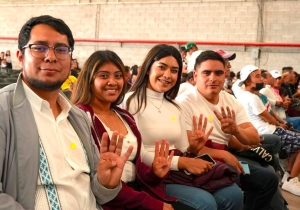 Escuchan a Claudia Sheinbaum cinco mil personas en Guanajuato y Michoacán