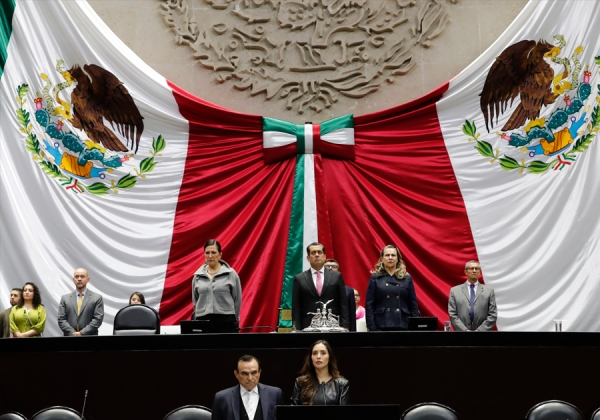 Diputados avalan reforma para reactivar trenes de pasajeros en México