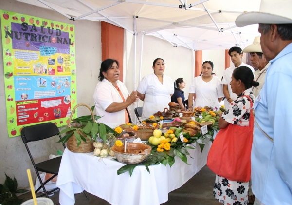 Promueve Salud prácticas de buen comer para prevenir obesidad y desnutrición