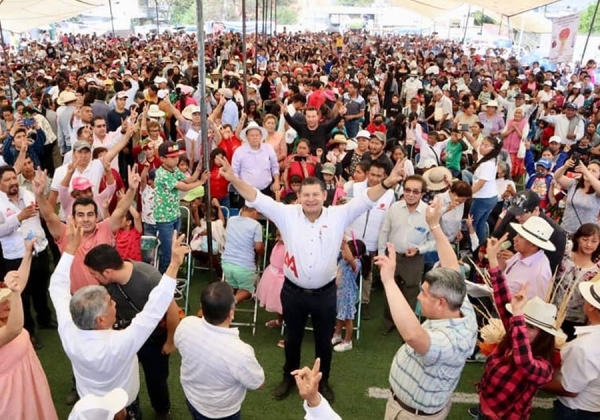 Cruzada por la salud y el medio ambiente encabeza Armenta en Acajete y Puebla