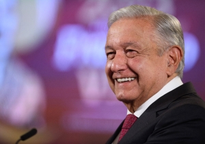 AMLO espera anunciar aumento al salario mínimo a principios de diciembre