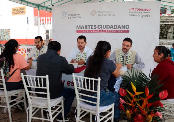 Bordados tradicionales y formación de cooperativas turísticas en Martes Ciudadano de Economía