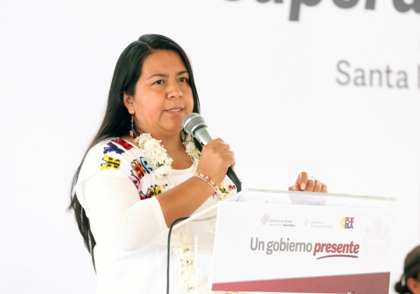 En Puebla capital, Gobierno del Estado entrega paquetes tecnológicos