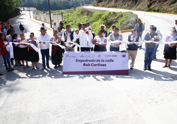 Con obra carretera, gobierno de Sergio Salomón favorece desarrollo en Chiconcuautla