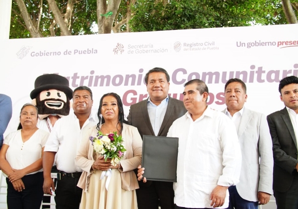 Con bodas comunitarias gratuitas, SEGOB brinda certeza jurídica a 44 parejas