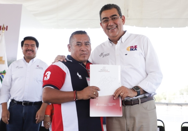 Inaugura Sergio Salomón la construcción de un campo de béisbol en Cuautinchán