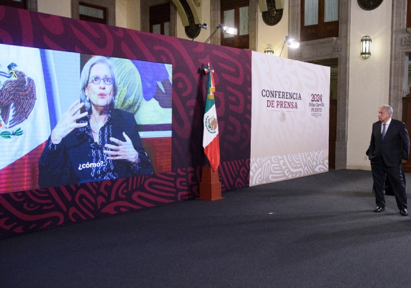 Agradece AMLO a Biden condenar irrupción a embajada de México en Ecuador