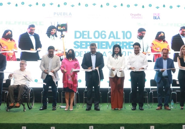 Con “Expo Mezcal Orgullo Puebla”, gobierno estatal ensalza tradición mezcalera poblana