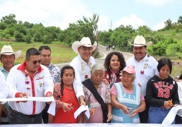 Impulsa gobierno estatal desarrollo de comunidades y calidad de vida de habitantes