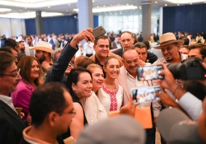 Claudia Sheinbaum expone la creación de cadenas productivas ante empresarios de Jalisco