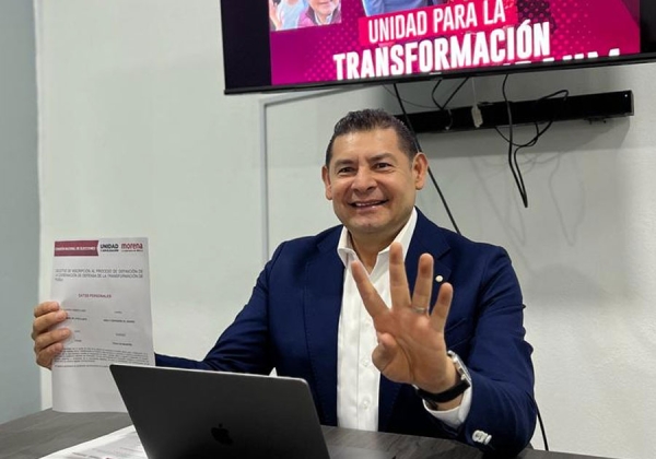 Senador Alejandro Armenta se registra en proceso interno de Morena