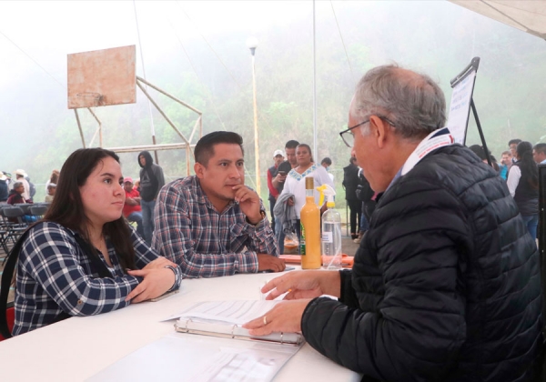 Tras petición en Martes Ciudadano, SDR apoyará a productores de miel