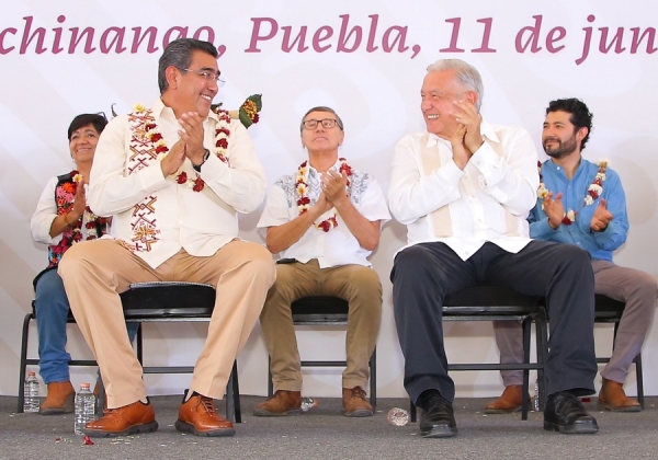 “Vamos a seguir apoyando a Puebla y al gobernador Sergio Salomón”: AMLO