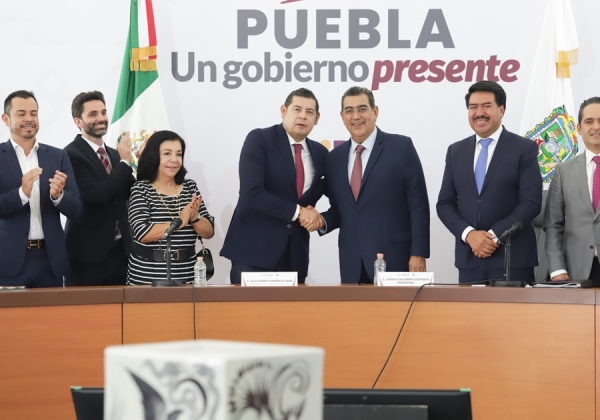 Inicia gobierno estatal proceso de transición; transformación en Puebla continuará: Sergio Salomón