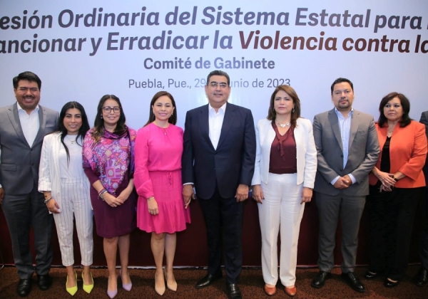 Con autoridades y sociedad, gobierno de Puebla refuerza trabajo para garantizar seguridad a las mujeres