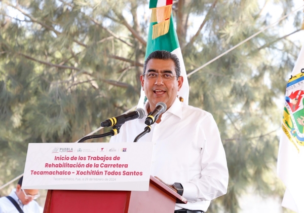 Con construcción y rehabilitación de carreteras, Sergio Salomón impulsa desarrollo de Puebla