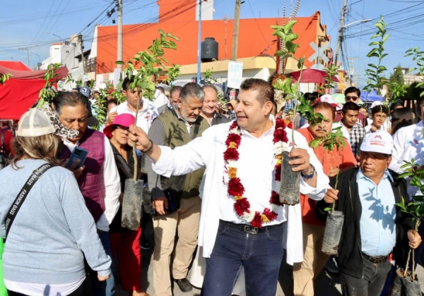 Generación de riqueza con justicia social propone el Senador Armenta