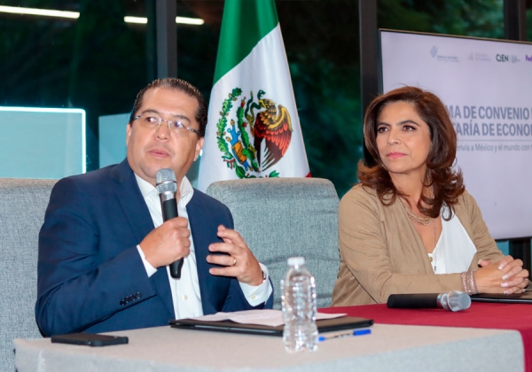 Firman Economía y FedEx México convenio para tarifas preferenciales