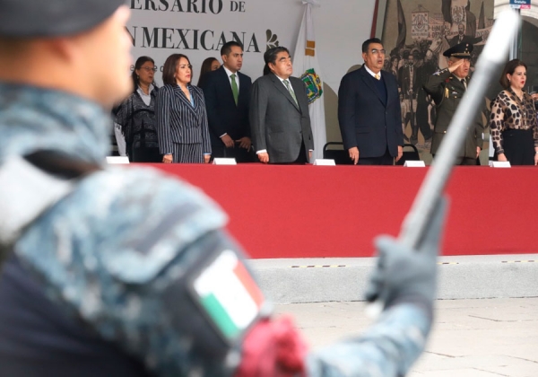 Conmemora Puebla Aniversario de la Revolución Mexicana; MBH preside ceremonia y desfile