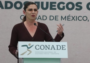 ‘Todo lo que gano me lo trago, me lo unto y me lo visto como me da mi chingada gana’: Ana Guevara