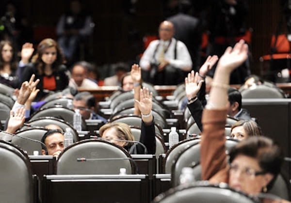 PVEM cede 15 diputados a Morena para fortalecer su mayoría en San Lázaro