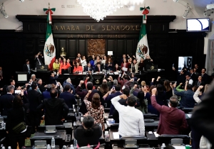 Morena aprueba la reforma al Poder Judicial con apoyo de Yunes Márquez 