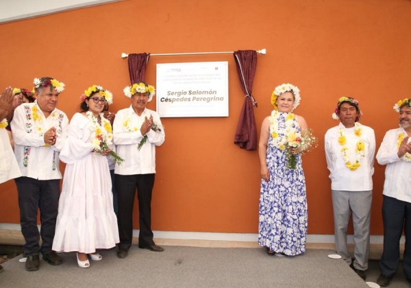 Concluye primera generación de licenciatura en Lengua y Cultura en Tlacotepec: SEP
