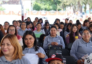 En Edomex, concluyen IMSS-Bienestar y Conafe credencialización de 3 mil maestros rurales