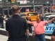 Abate policía de NY a una mujer latina que apuñaló a dos personas en Times Square