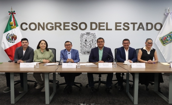 Presentan en Comisión del Congreso informe sobre del estado que guarda el expediente respecto al Ayuntamiento de Acatlán