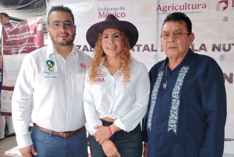 Encabeza Paola Ruiz firma  de cartas de adhesión al programa de Abasto Social y Línea Comercial