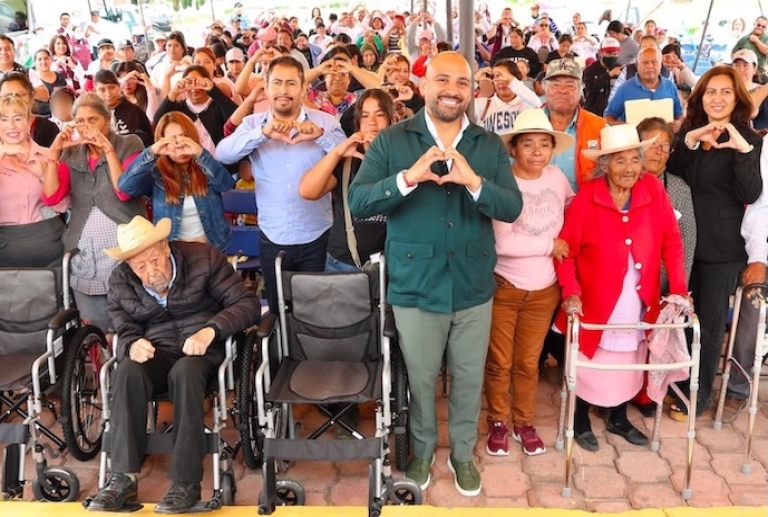 SEDIF abraza a familias de San José Chiapa con jornada de servicios