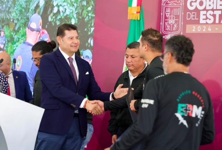 Gobierno Estatal honra valor de espeleólogos y fortalece sistema de Protección Civil
