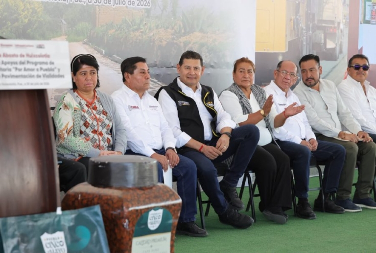 Gobierno Estatal impulsa obra comunitaria y moderniza central de abasto Huixcolotla