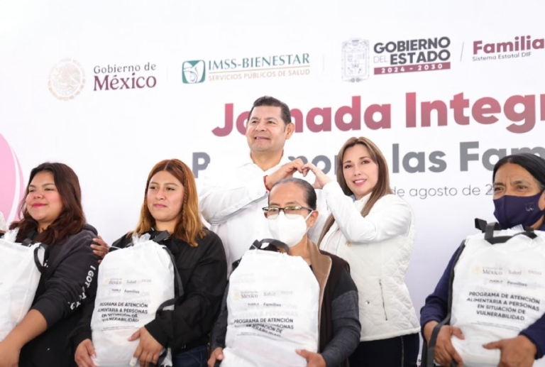 Por amor a las familias, gobierno estatal  con el SEDIF brindan atención en territorio con Jornada Integral