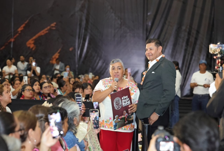 Mujeres rurales reciben apoyos sin precedentes y transforman con su talento la economía poblana