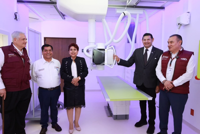 Con inversión histórica en infraestructura y equipamiento ISSSTEP fortalece servicios médicos 