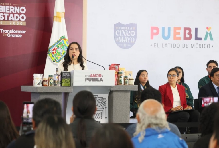 Juventudes poblanas proyectan identidad cultural y tradiciones de Día de Muertos