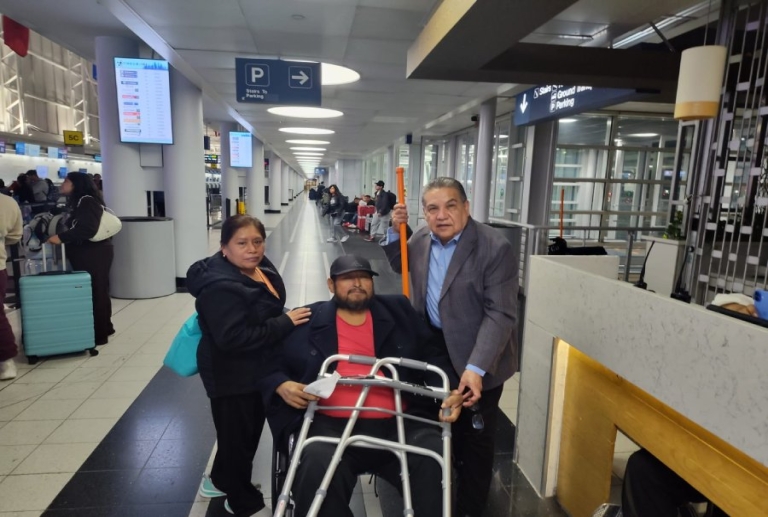 Gobierno estatal fortalece conexión Puebla-Chicago y facilita traslado humanitario de migrante