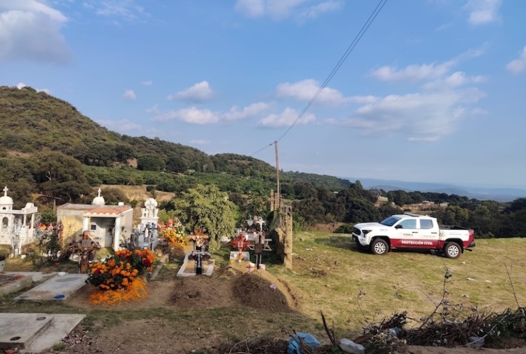 Protección Civil Estatal mantiene vigilancia en panteones ante Día de Muertos