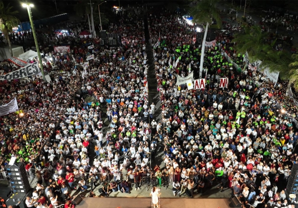 Sheinbaum arranca su último mes de campaña junto a 180 mil personas de cuatro estados