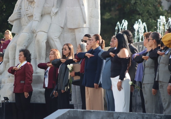 Acude Laura Artemisa a ceremonia cívica del CENHCH